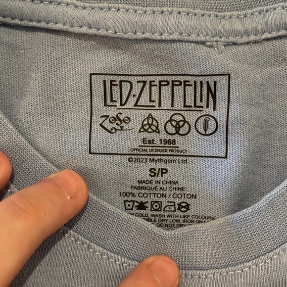 NWT Light Blue LED Zeppelin Crop Top Size Small Juniors - Picture 3 of 5